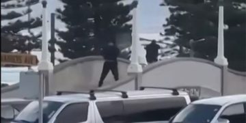 penembakan massal australia