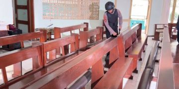 pengamanan misa natal gereja trenggalek