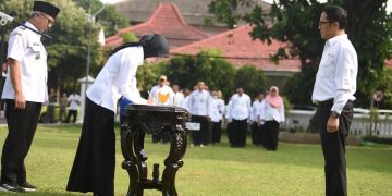 Mbak Wali Tandatangani Internal Audit Charter untuk Perkuat Pengawasan Pemerintahan