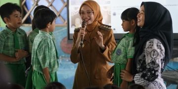 Hari Guru Nasional, Mbak Wali Hadir Membawa Kejutan Hangat untuk Guru