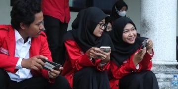 Anak muda pemilih pemula. Foto: bacaini/Hari TW