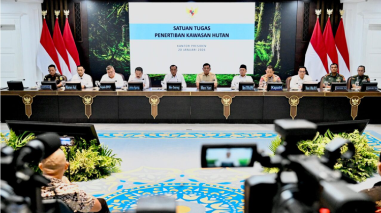 Konferensi Pers Satuan Tugas Penertiban Kawasan Hutan di Kompleks Istana Kepresidenan Jakarta, pada Selasa, 20 Januari 2026. Foto: BPMI Setpres/Cahyo