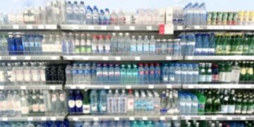 Ilustrasi berbagai jenis air minum dalam kemasan (AMDK) di Indonesia