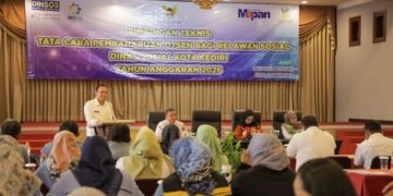 Petugas Dinas Sosial Kota Kediri mengikuti Bimtek pembaruan DTSEN guna meningkatkan akurasi data kesejahteraan sosial masyarakat