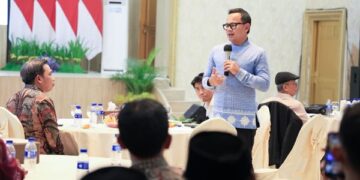 Wakil Menteri Dalam Negeri Bima Arya Sugiarto menghadiri Sosialisasi Pengawasan Pemerintahan Desa dan Dana Desa di Pendopo Wahyawibawagraha, Jember
