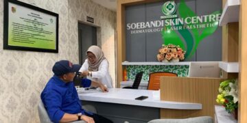 Anggota Komisi C DPRD Jember, David Handoko Seto saat berkunjung ke Klinik Platinum RSUD dr Soebandi Jember