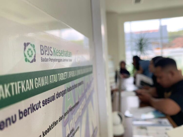 Peserta BPJS PBI JK di Tulungagung mengurus reaktivasi kepesertaan setelah dinonaktifkan Februari 2026