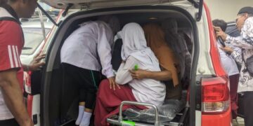 Puluhan siswa SD di Tulungagung dirawat akibat keracunan massal menu MBG