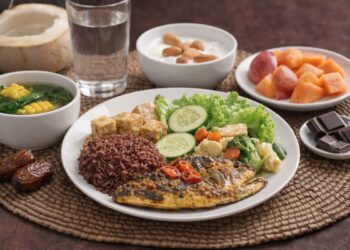 Menu buka puasa aman untuk penderita diabetes dengan nasi merah dan sayur