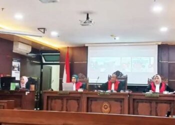 Suasana sidang di Pengadilan Negeri Sleman saat majelis hakim membacakan vonis 8–10 tahun penjara kepada tujuh terdakwa kasus pengeroyokan terduga klitih