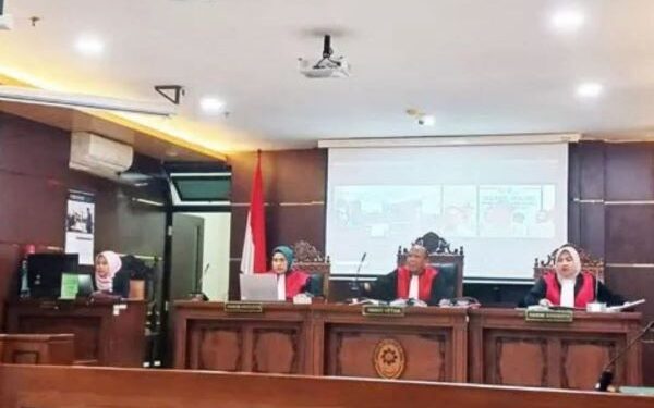 Suasana sidang di Pengadilan Negeri Sleman saat majelis hakim membacakan vonis 8–10 tahun penjara kepada tujuh terdakwa kasus pengeroyokan terduga klitih