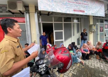 Puluhan disabilitas geruduk Kantor Dinsos Tulungagung memprotes bansos BPNT dan PKH yang tidak cair