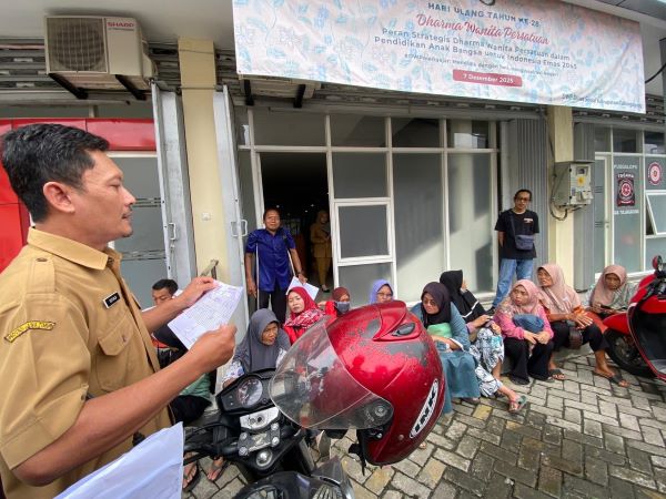 Puluhan disabilitas geruduk Kantor Dinsos Tulungagung memprotes bansos BPNT dan PKH yang tidak cair