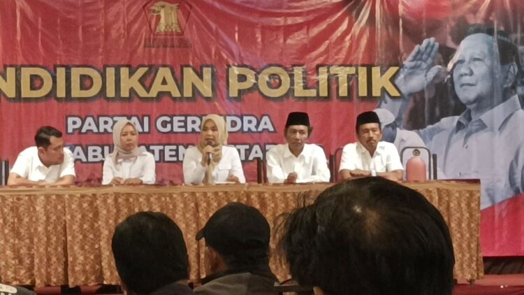 Ratna Dewi Nirwana Sari saat silaturahmi Ramadan Gerindra Blitar bersama wartawan di Kanigoro