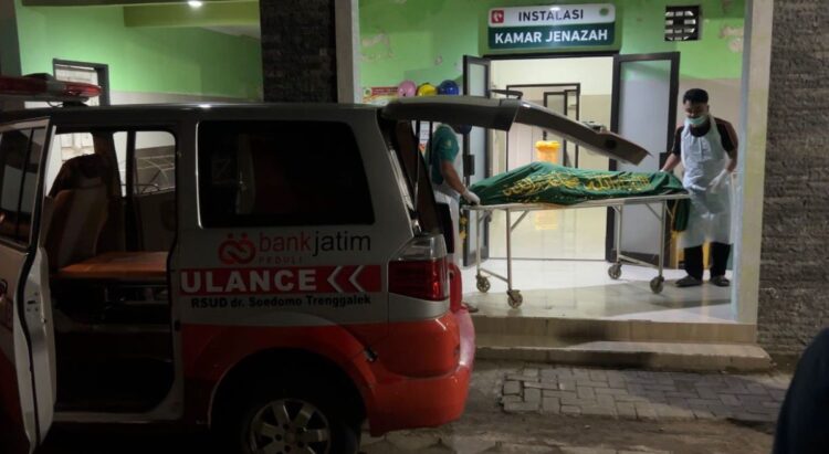 Petugas Polres Trenggalek melakukan penyelidikan terkait video pria berkaos Samapta yang diduga melakukan penganiayaan