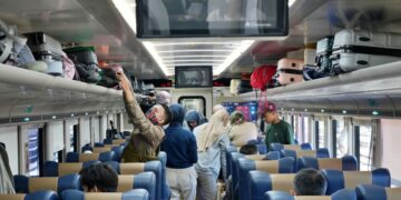 Penumpang kereta api di wilayah KAI Daop 7 Madiun saat mudik Lebaran 2026