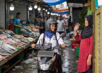 ibu pekerja mencari nafkah di jalan