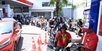 Antrean kendaraan di salah satu SPBU Jember. Foto: Pemkab Jember
