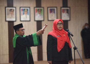 Pelantikan Endang Kartika Sari sebagai Pj Sekda Kota Kediri. Foto: Humas
