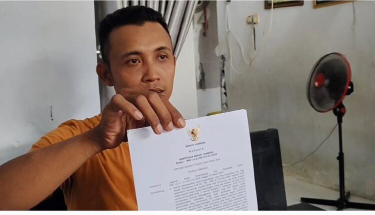 Guru ASN Jombang tetap mengajar meski dipecat