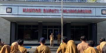 Apel pagi ASN Pemkab Tulungagung tanpa kehadiran Bupati Gatut Sunu usai OTT KPK