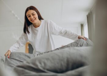 cara membersihkan rumah secara menyeluruh dan efektif