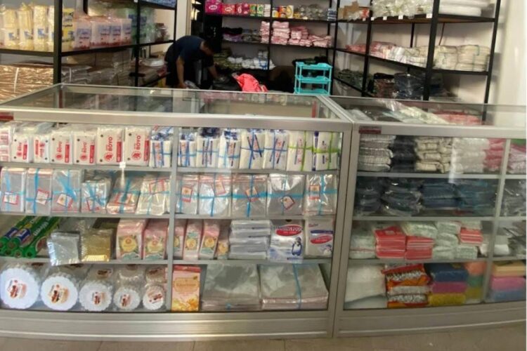 Ilustrasi kenaikan harga plastik dan kemasan makanan