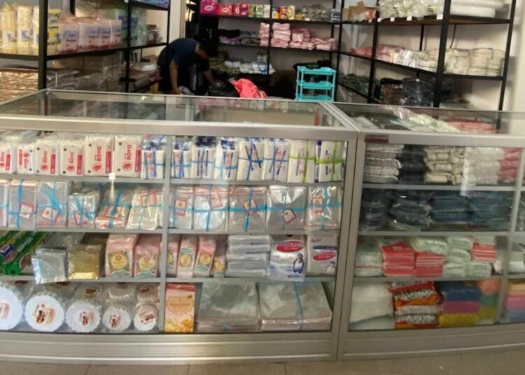 Ilustrasi kenaikan harga plastik dan kemasan makanan