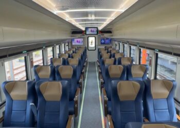 Interior kursi reclining kereta Stainless Steel New Generation KAI