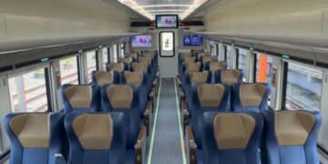 Interior kursi reclining kereta Stainless Steel New Generation KAI