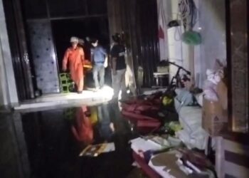 Kebakaran rumah dua lantai di Jombang yang menewaskan seorang ART akibat diduga korsleting listrik