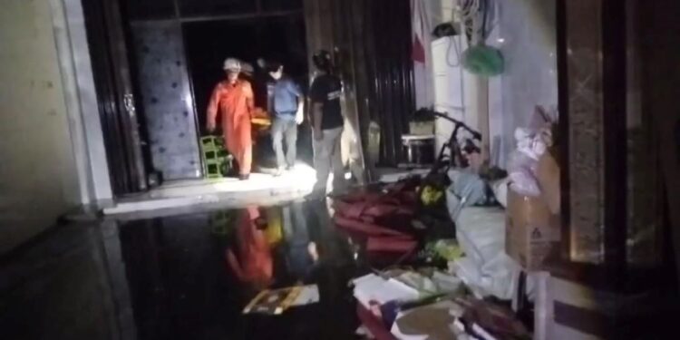 Kebakaran rumah dua lantai di Jombang yang menewaskan seorang ART akibat diduga korsleting listrik