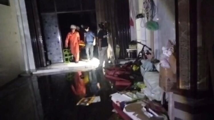 Kebakaran rumah dua lantai di Jombang yang menewaskan seorang ART akibat diduga korsleting listrik