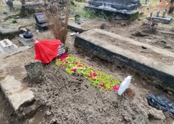 Pemakaman Yai Mim di Udanawu Blitar dipenuhi pelayat setelah wasiatnya dipenuhi keluarga