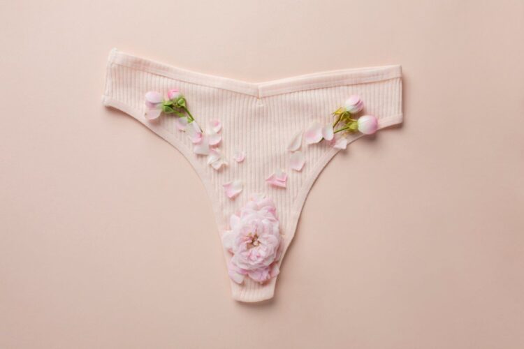 ilustrasi perawatan organ intim wanita yang benar tanpa sabun berlebihan