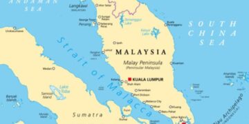 Peta Selat Malaka yang menunjukkan jalur pelayaran strategis dunia, menghubungkan perdagangan internasional dan menjadi sorotan rivalitas Amerika Serikat dan China