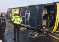 Lokasi bus terguling di Tol Jombang-Mojokerto. Foto: bacaini/Syailendra