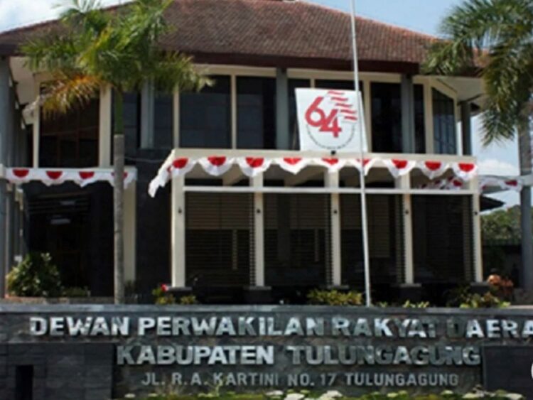 Suasana gedung DPRD Tulungagung terkait pembahasan pengisian jabatan wakil bupati pasca OTT KPK