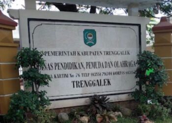 Ilustrasi sekolah dasar di Trenggalek tanpa kepala sekolah definitif