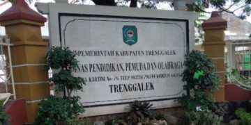 Ilustrasi sekolah dasar di Trenggalek tanpa kepala sekolah definitif