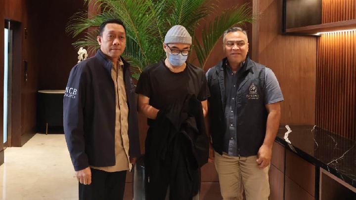 Pemulangan Michael Steven, bos Kresna Life ke Indonesia. Foto: Dok. Divhubinter Polri