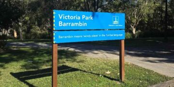 Aksi protes warga saat dimulainya pembangunan stadion utama Olimpiade 2032 di Victoria Park Brisbane Australia