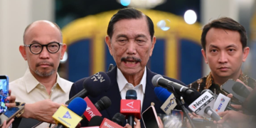 Ketua Dewan Ekonomi Nasional (DEN) Luhut Binsar Pandjaitan beserta jajaran di Istana Merdeka, Jakarta, pada Selasa, 9 Juni 2026. Foto: BPMI Setpres/Muchlis Jr