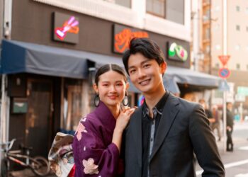 Ilustrasi pasangan suami istri di Jepang menjalani konsep Living Apart Together dengan tinggal terpisah setelah menikah