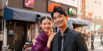 Ilustrasi pasangan suami istri di Jepang menjalani konsep Living Apart Together dengan tinggal terpisah setelah menikah