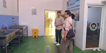 Gabungan OPD saat melakukan supervisi di SPPG yang ada di wilayah Sumbersari