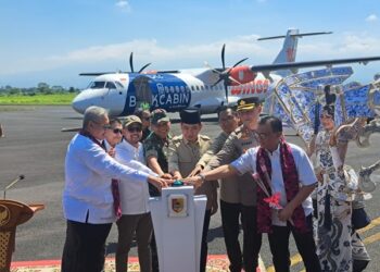 Peresmian pembukaan rute penerbangan Jember-Surabaya di Bandara Notohadinegoro Jember