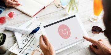 Seller online mengeluhkan potongan marketplace yang semakin tinggi dan mulai beralih ke platform lokal serta toko online mandiri