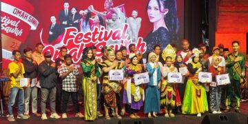 Kemeriahan Festival Kemerdekaan Omah Sawah tahun 2025. yang dihadiri Wali Kota Kediri Vinanda Prameswati.