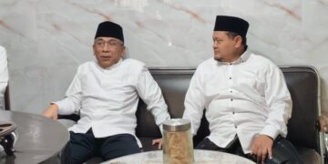 Ketua Umum PBNU KH Yahya Cholil Staquf saat berkunjung ke Ponpes Bahrul Ulum Tambakberas Jombang menjelang Muktamar NU ke-35